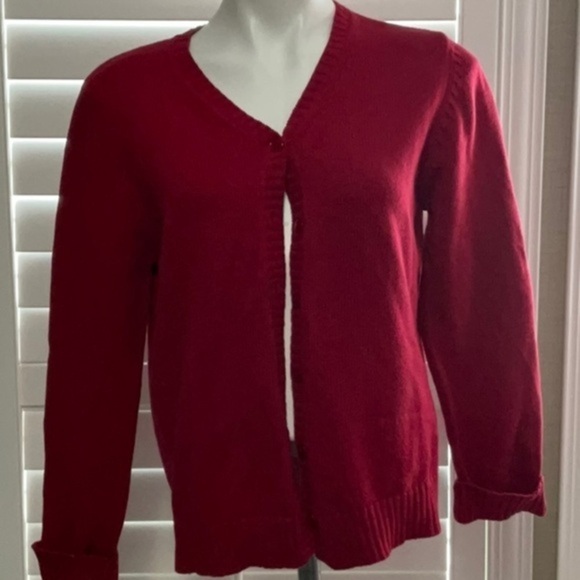 Karen Scott - Picture 1 of 8
